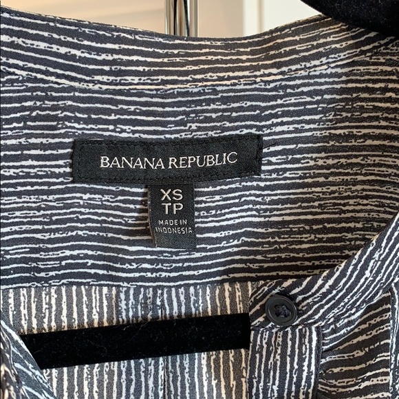 Banana Republic blouse - Picture 3 of 6